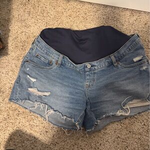 Abercrombie & Fitch maternity shorts